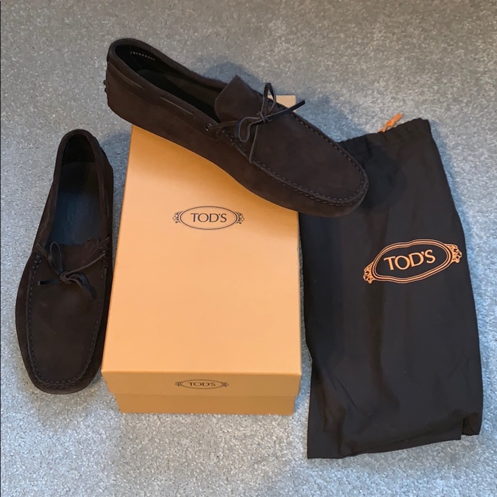 Tod’s Gommino Driving Shoes in Suede - Brown